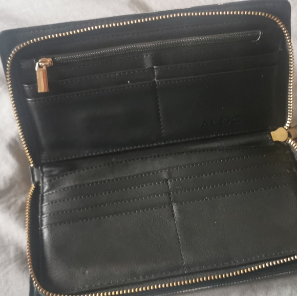 ALDO wallet - Picture 3 of 3